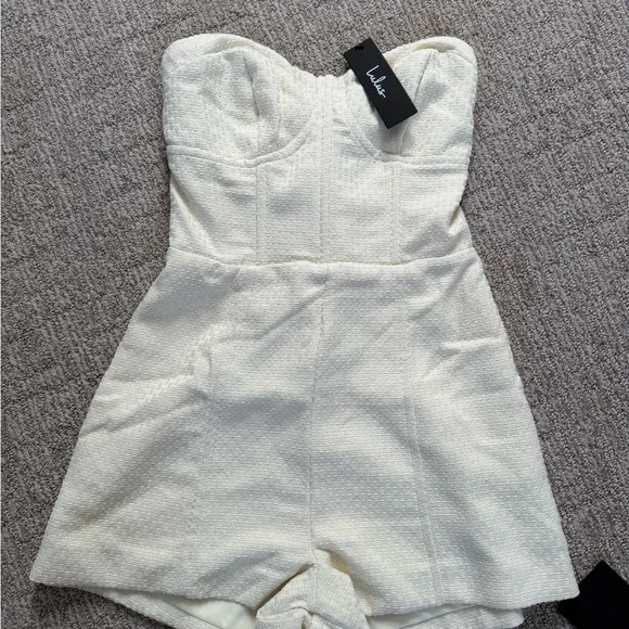 Lulus Expression Cream Jacquard Strapless Bustier Romper NWT Size Small - Picture 3 of 5